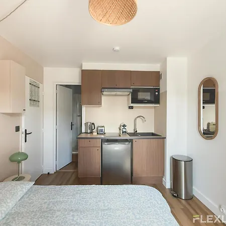 Apartment Charming 16m In 20 With Shared Terrace *